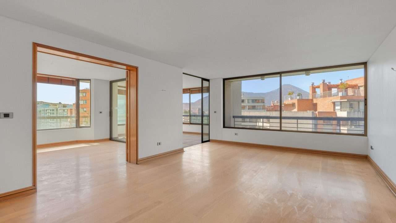 Amplio Departamento en Arriendo en Barrio El Golf Vista despejada