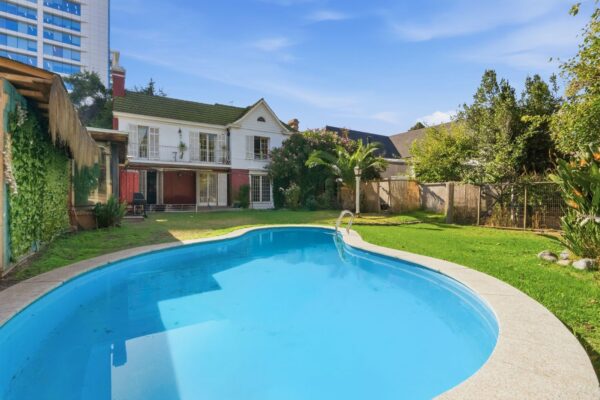 Oficina En Asturias | 400 m² | 1199 m² | Barrio El Golf |  Las Condes